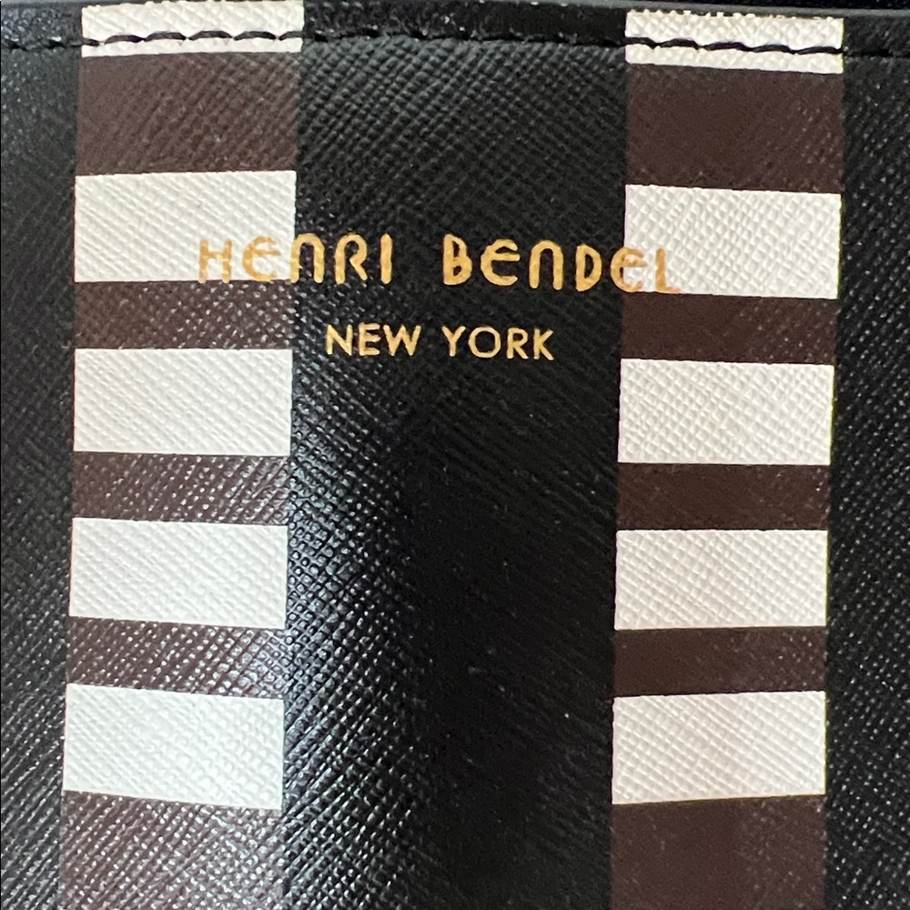 Henri Bendel Tote-EUC - Picture 3 of 15
